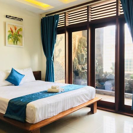 Whale Ocean View Hotel Da Nang Exterior photo