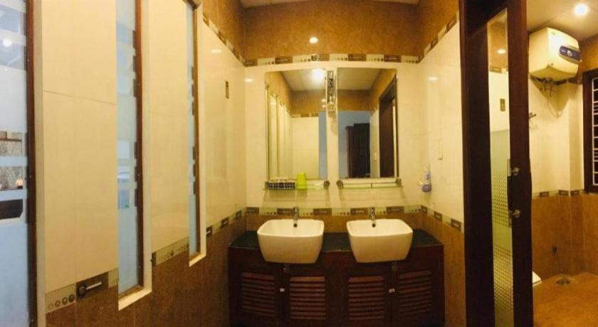 Whale Ocean View Hotel Da Nang Exterior photo
